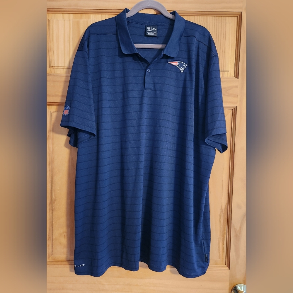 Nike NFL Patriots short sleeve polo